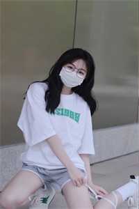 蓝鸢尾写的