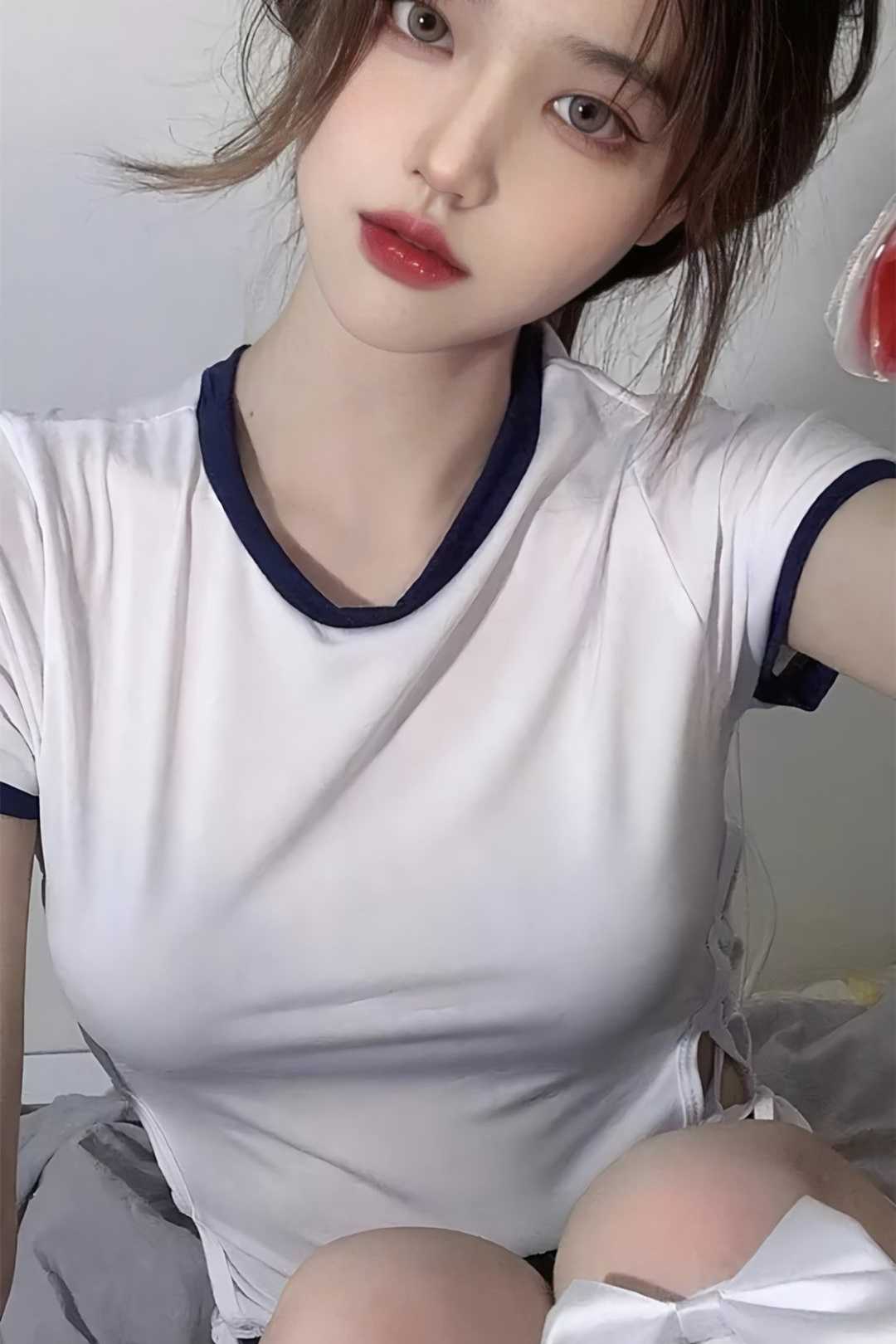 女主叫桑晚晚的