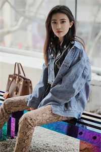 老婆当着我面给人睡